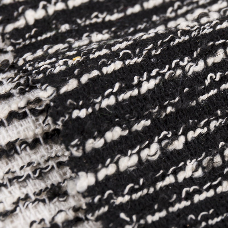 Tkanina poliestrowa tweedowa z wytłoczonymi poziomymi paskami 3178