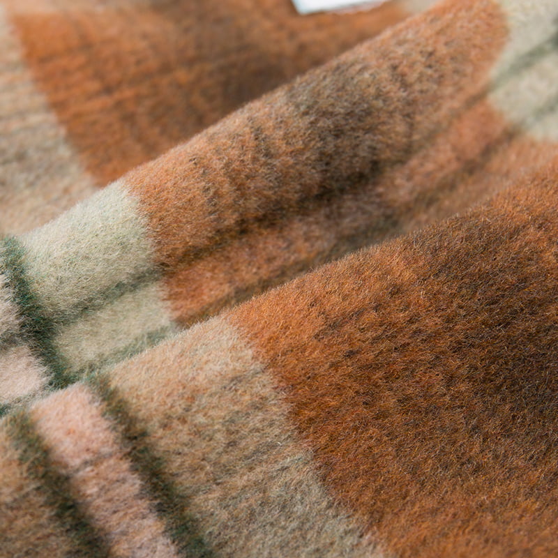 Gruby, żakardowy polar w kratę z długimi włosami na płaszcz ZZH24009